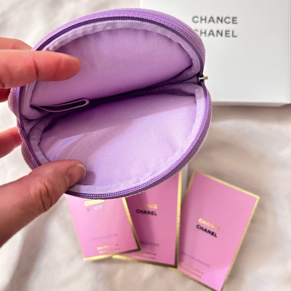 Chanel beauty Round pouch. - Picture 3 of 10
